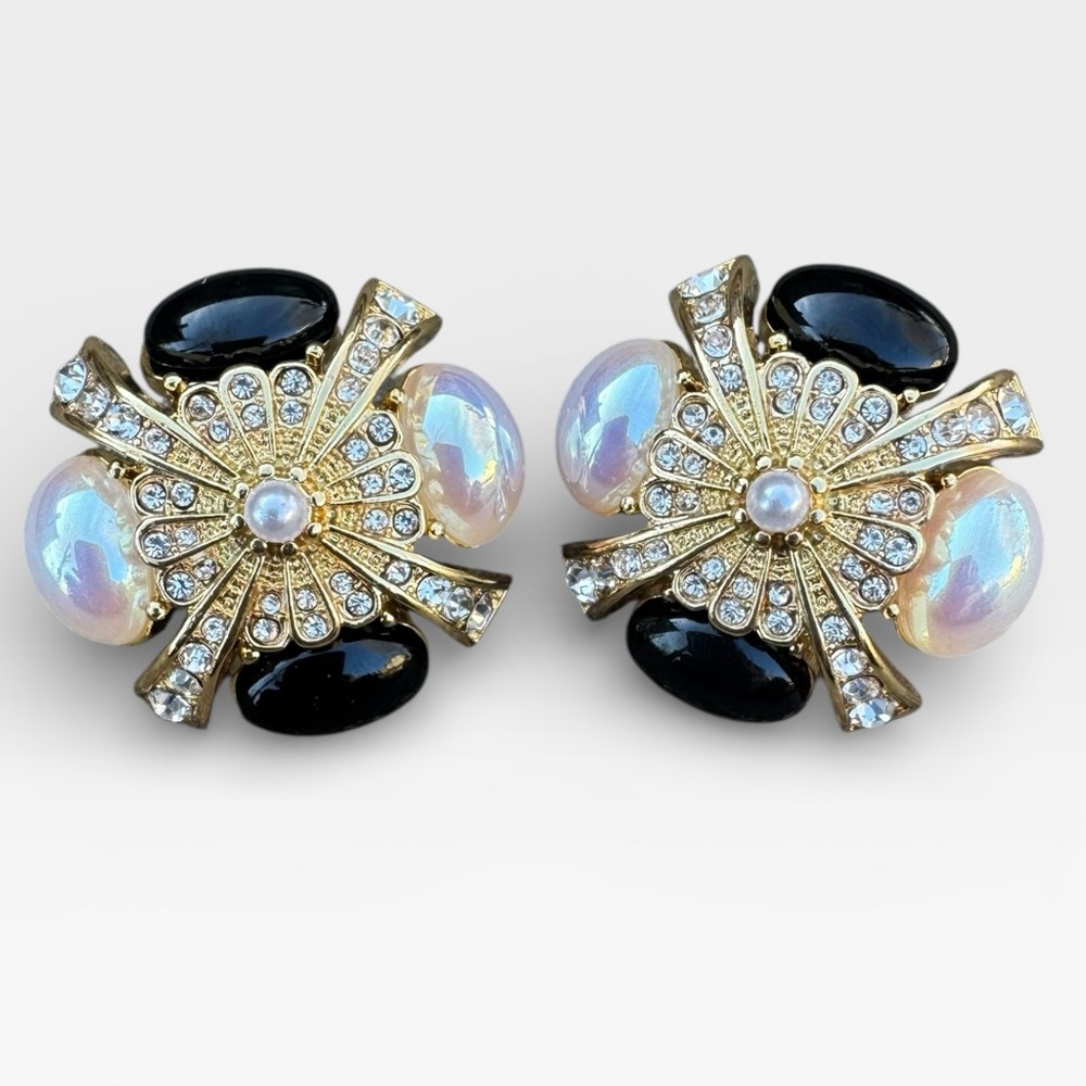 VINTAGE Onyx and Faux Mabe Pearl Cabochon Earrings - Picture 3 of 12